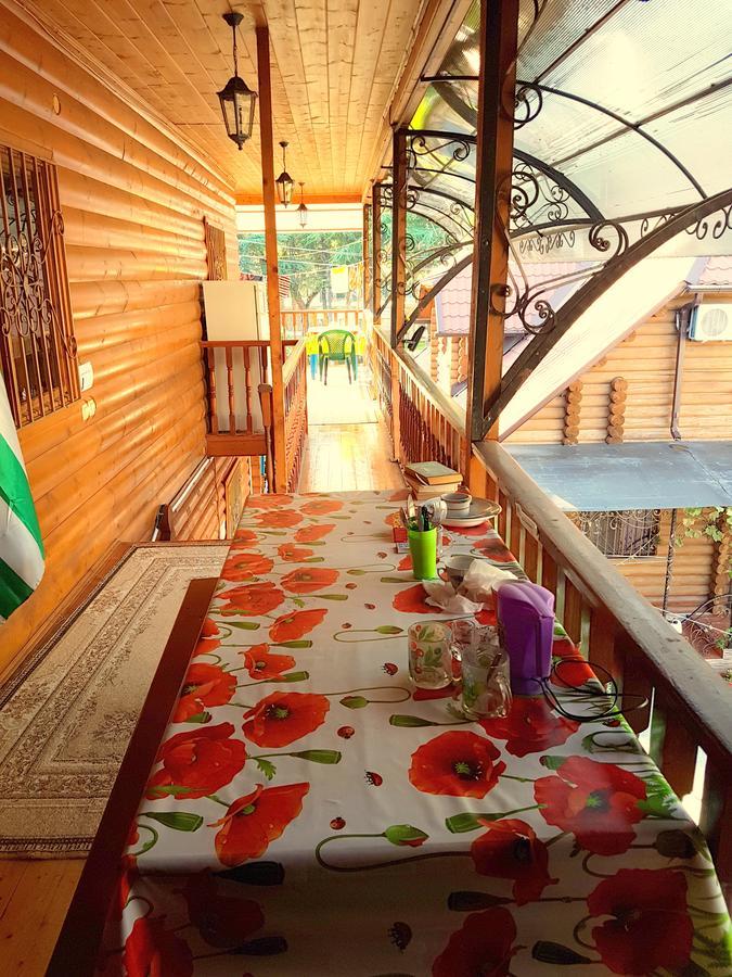 U Iriny Hotel Pitsunda Exterior foto