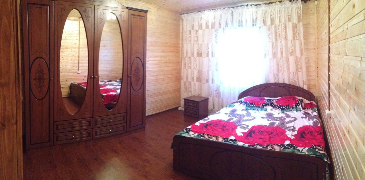 U Iriny Hotel Pitsunda Exterior foto